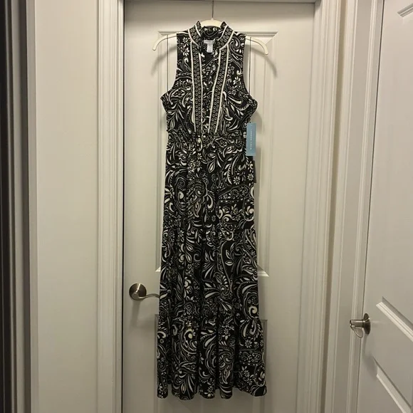 NWT Dress HAWAIIAN PAISLEY Crepe Split Ruffle Neck Maxi Dress Black Sleeveless - Picture 2 of 15